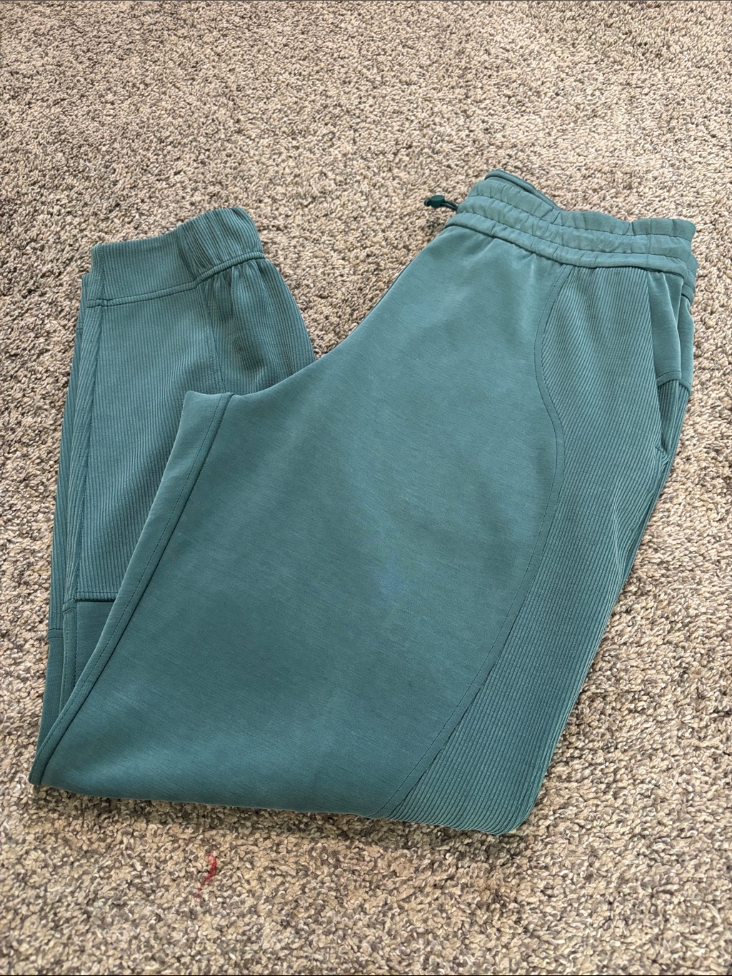 Lululemon Brushed Softstreme Ribbed High-Rise Jogger Green Jasper Size 10